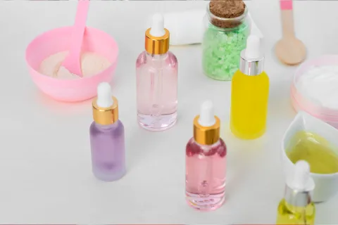 Fragrance Allergens Regulations: EU & Canada Guide